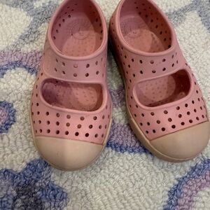 Native Kids Water Shoes - Pink